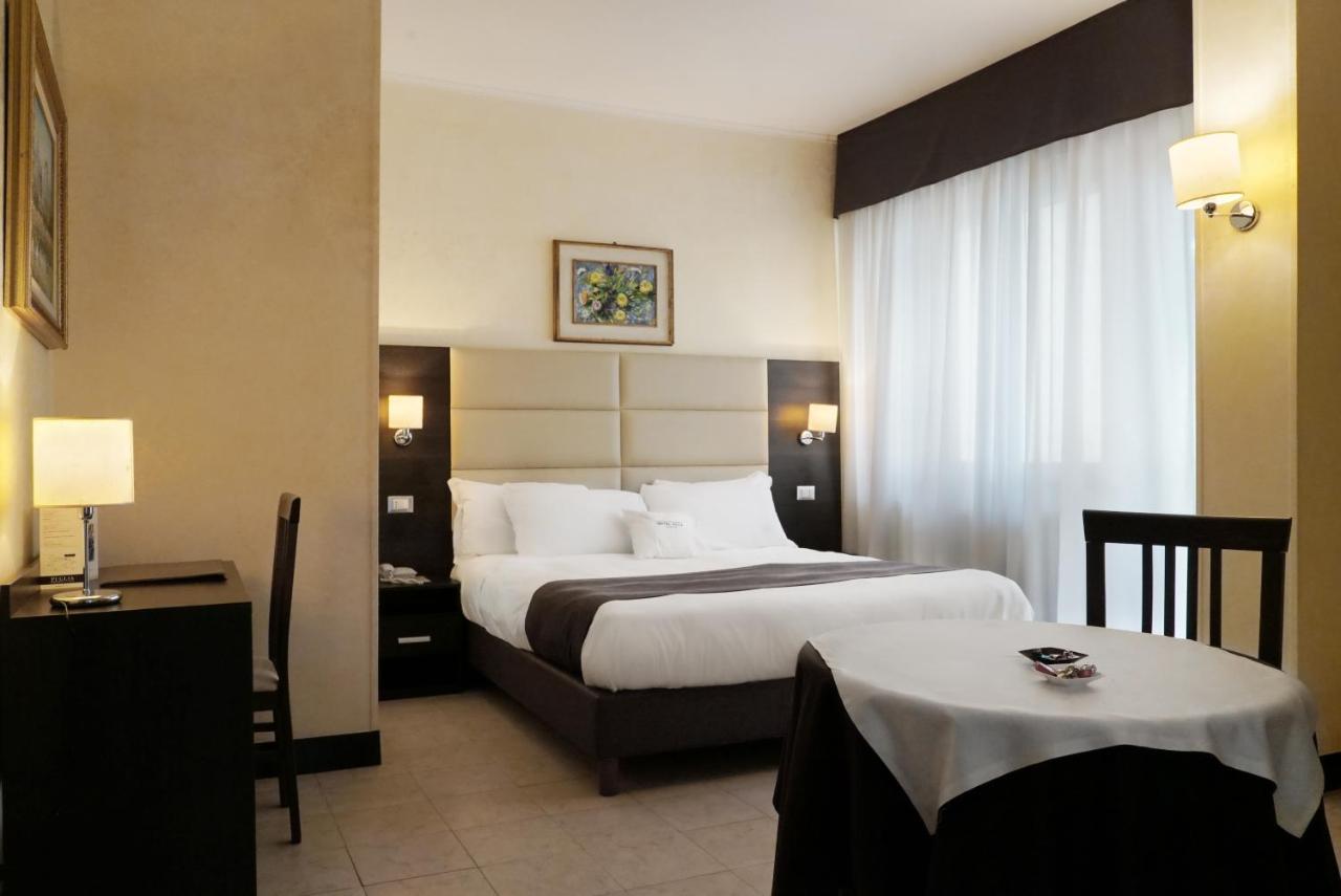 Hotel Villa Bisceglie Esterno foto