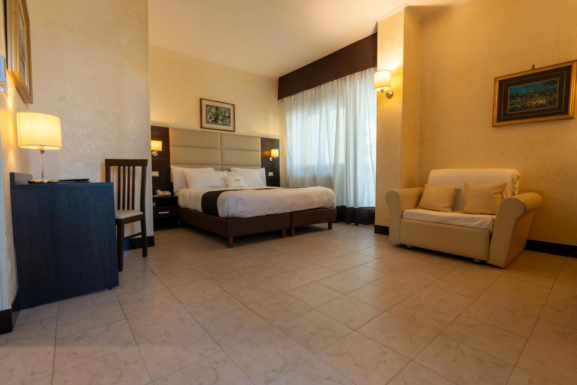 Hotel Villa Bisceglie Esterno foto