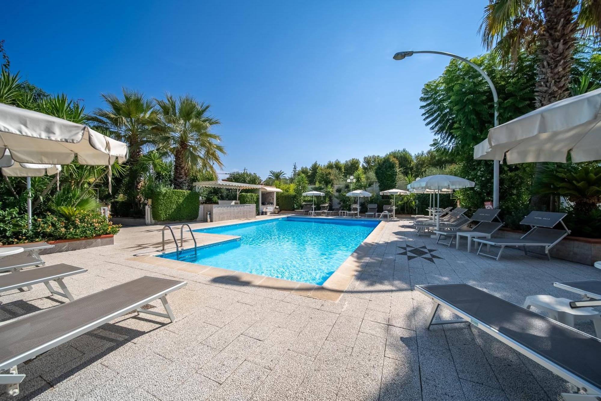 Hotel Villa Bisceglie Esterno foto
