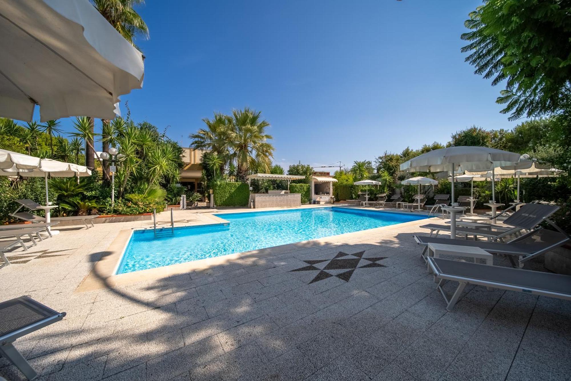 Hotel Villa Bisceglie Esterno foto