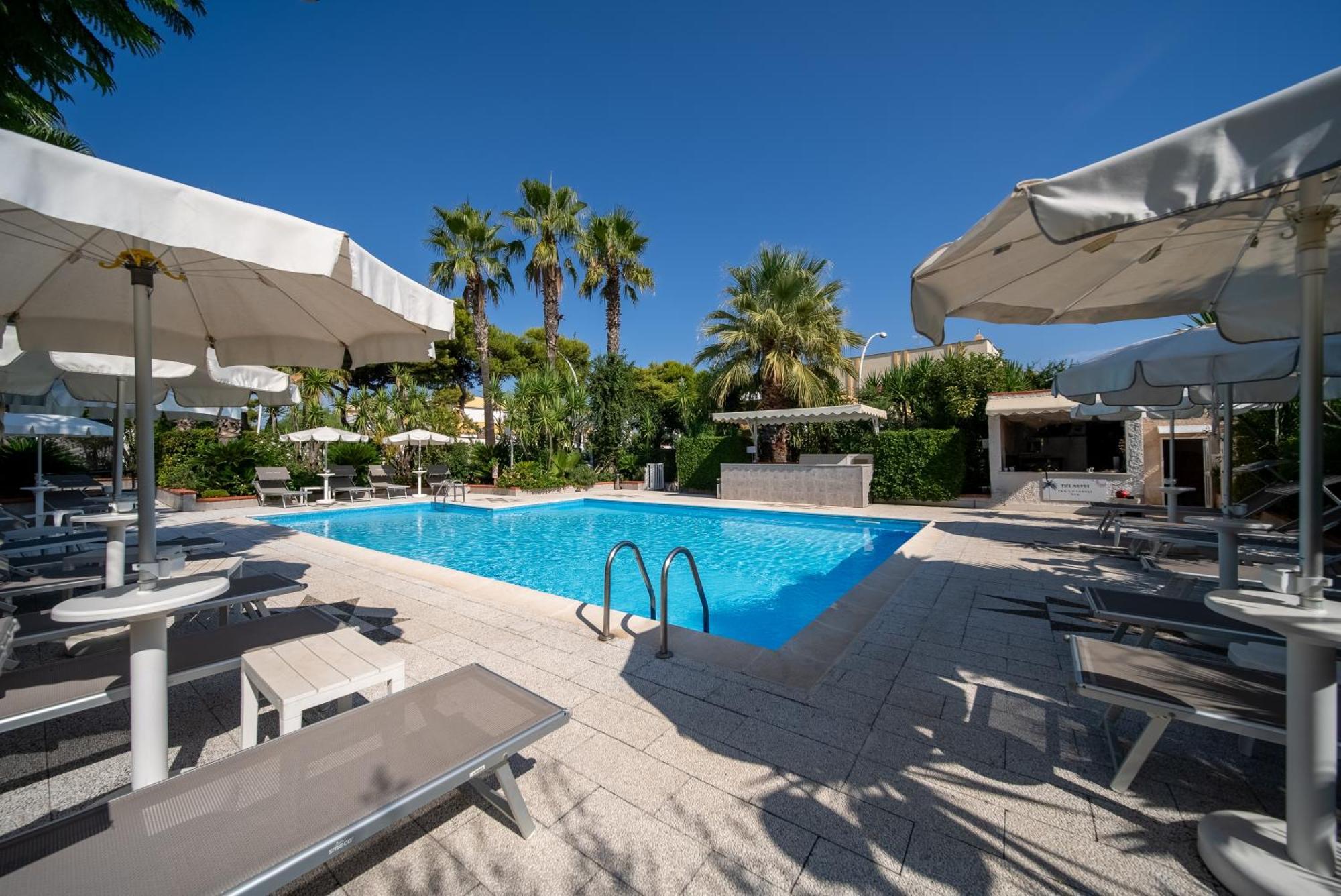 Hotel Villa Bisceglie Esterno foto