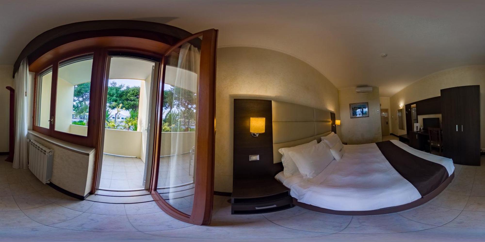Hotel Villa Bisceglie Esterno foto